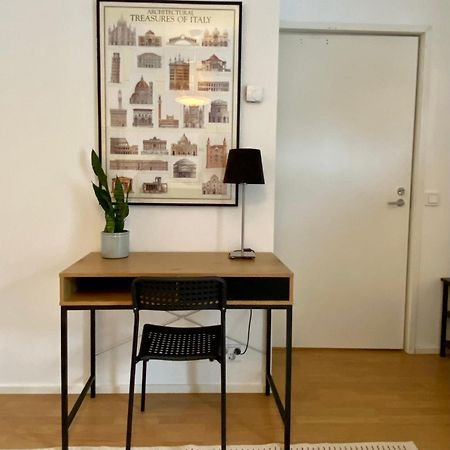 Tranquil Studio Near Nature, Free Parking& Wifi Helsinki Bagian luar foto